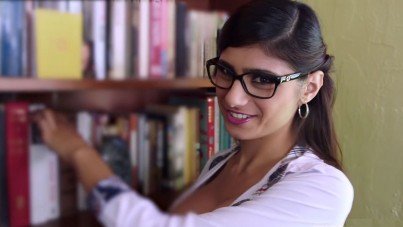there's only one thing Mia Khalifa wanna do in the library