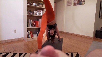 jerking off while my stepmom's doing yoga